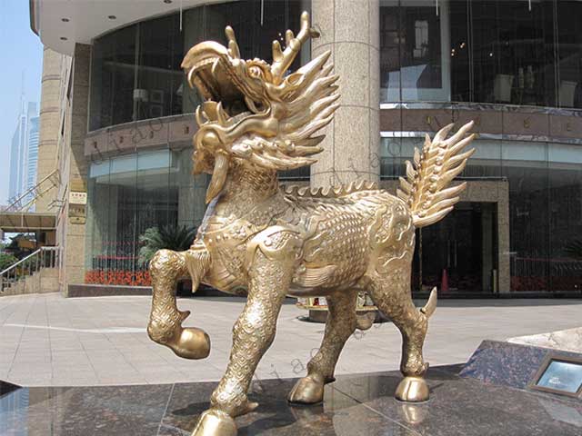 大型麒麟雕塑铸造志彪铜雕