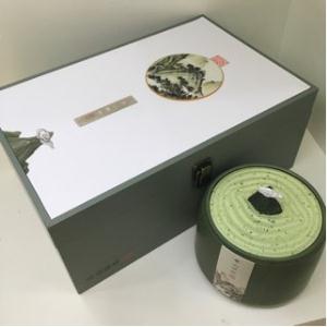 青山绿水陶瓷盒