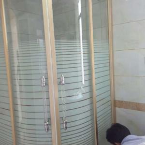 淋浴房玻璃门